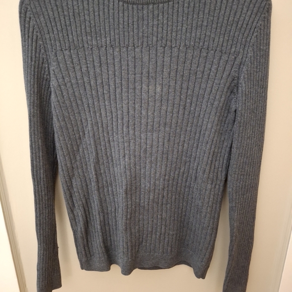 Callidae Gray Ribbed Sweater_2 - Picture 4 of 6